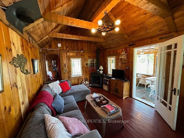1 Island • Gravenhurst, ON photo 9
