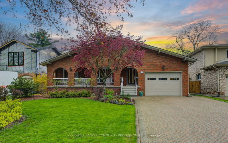 home for sale on 33 Fairlawn Court