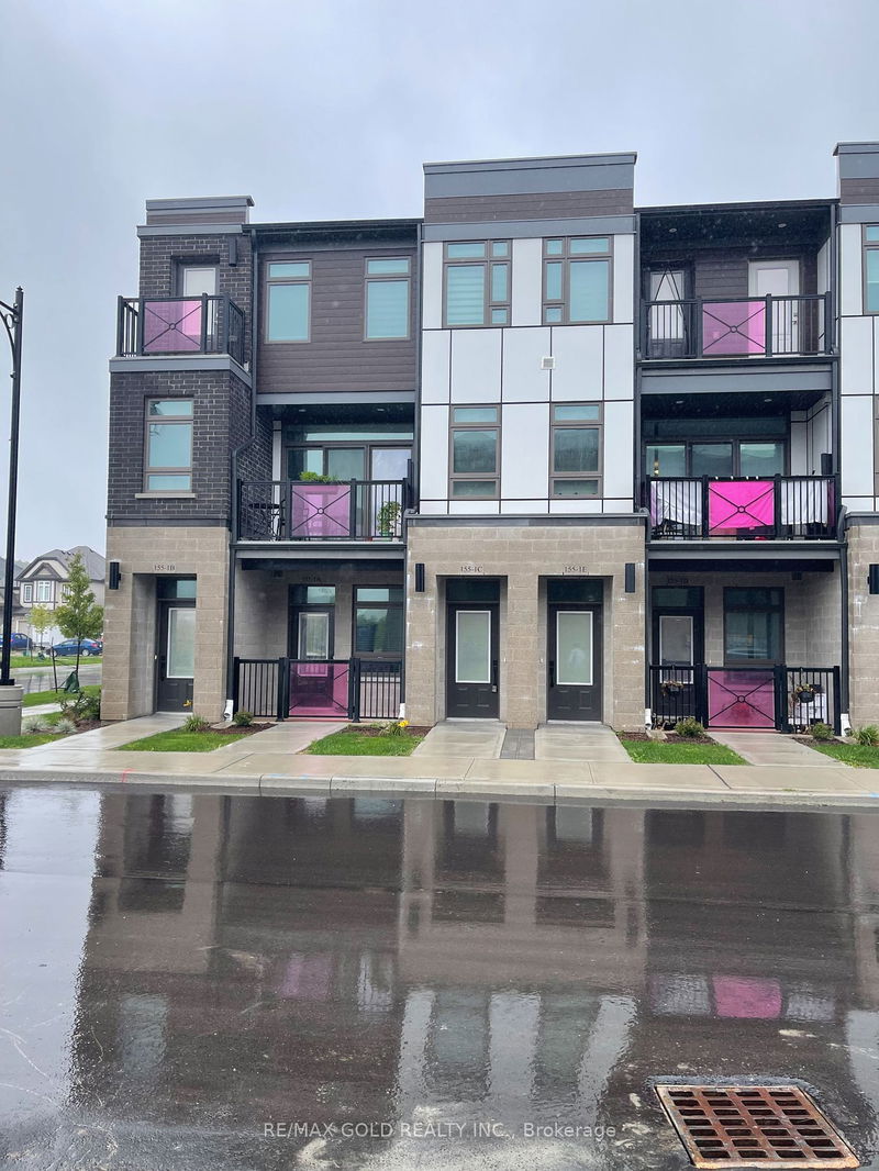 home for lease on 2C-155 Thomas Slee Drive