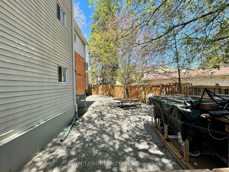 37 Bond St S Hamilton, L9H 3H2 | Image 10