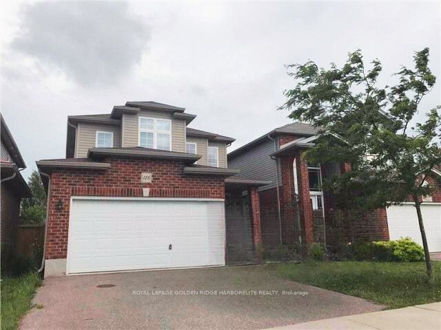 home for lease on 128 Clough Crescent