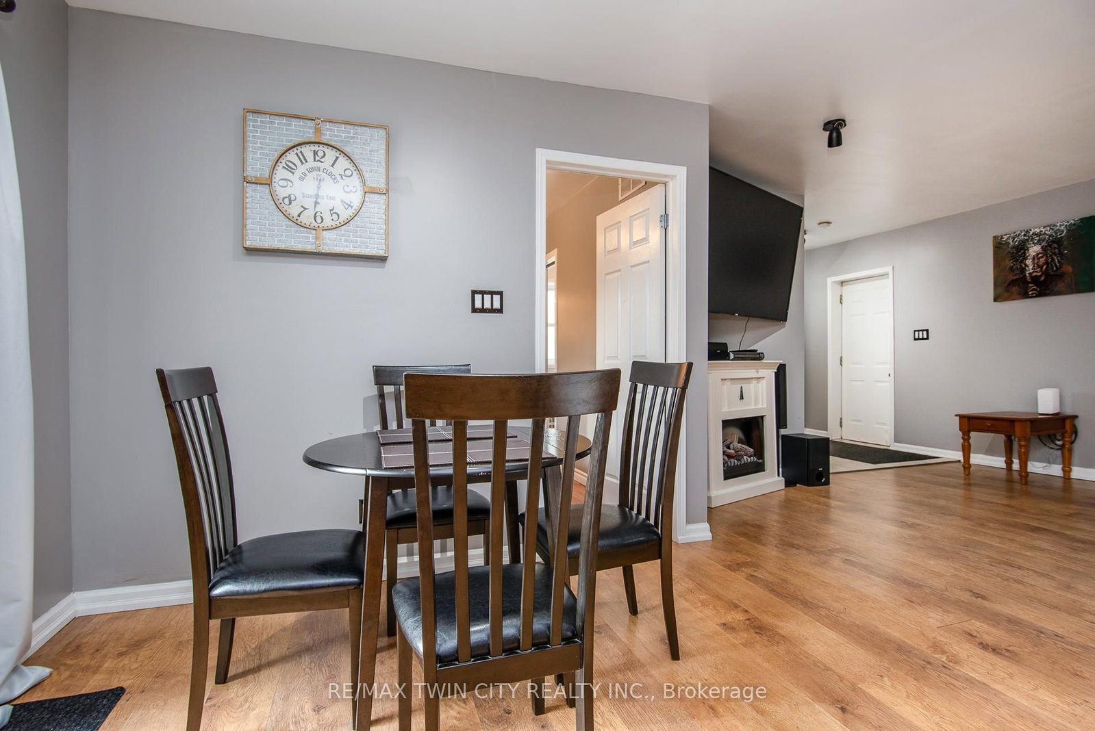 Listing Image 19