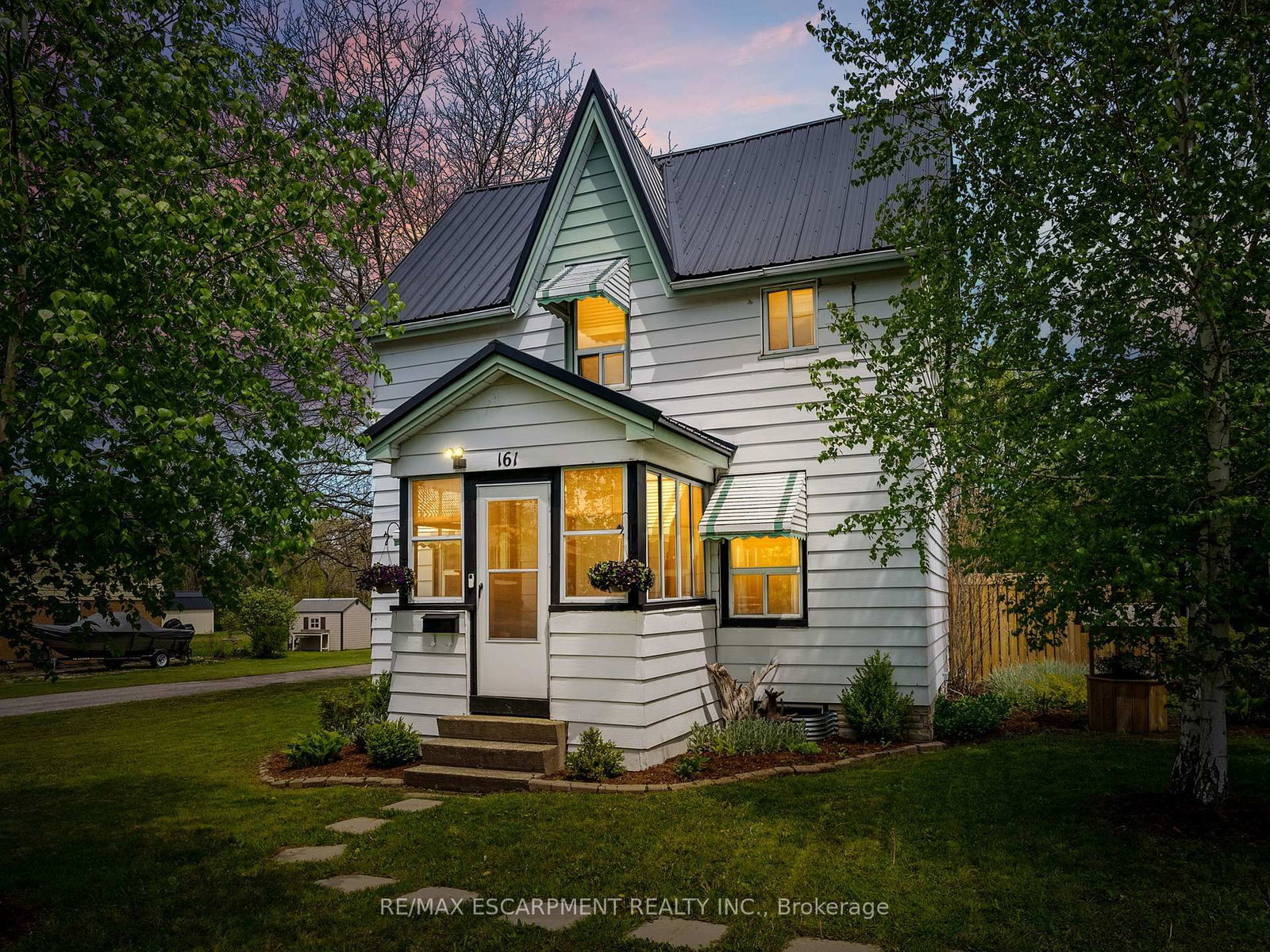 Listing Image 3
