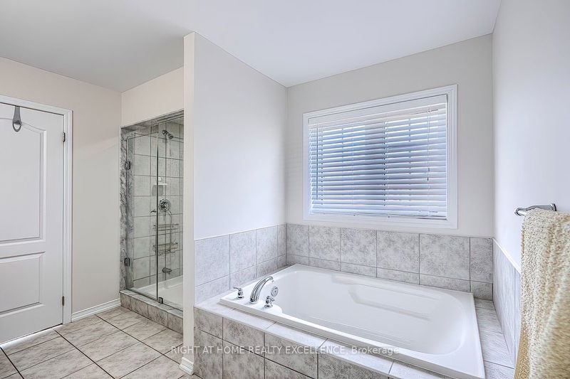 121 Esther Cres  Thorold, L3B 0H1 | Image 31