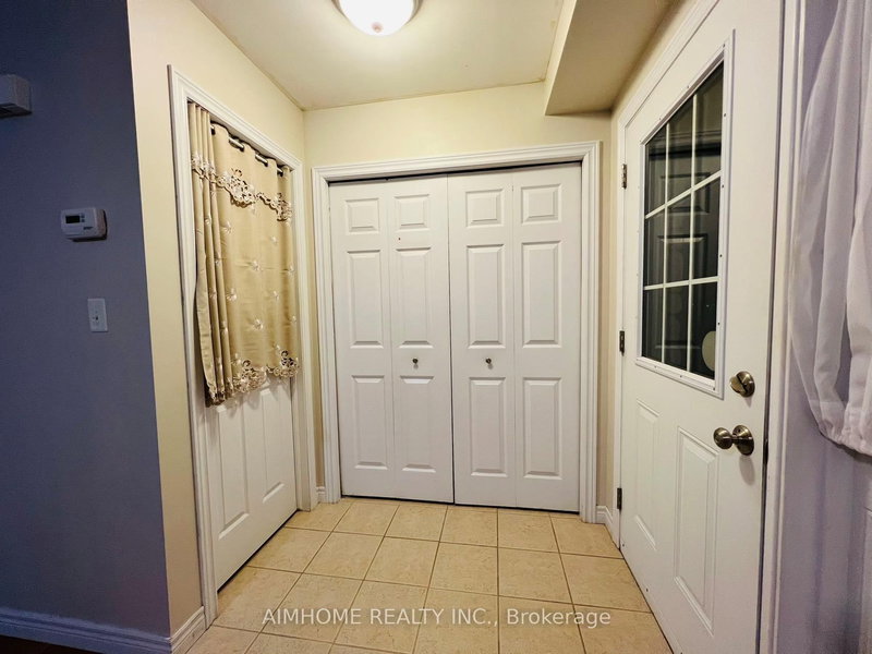 36 Grand River Ave, Brantford, N3T 4W7 | Image 2