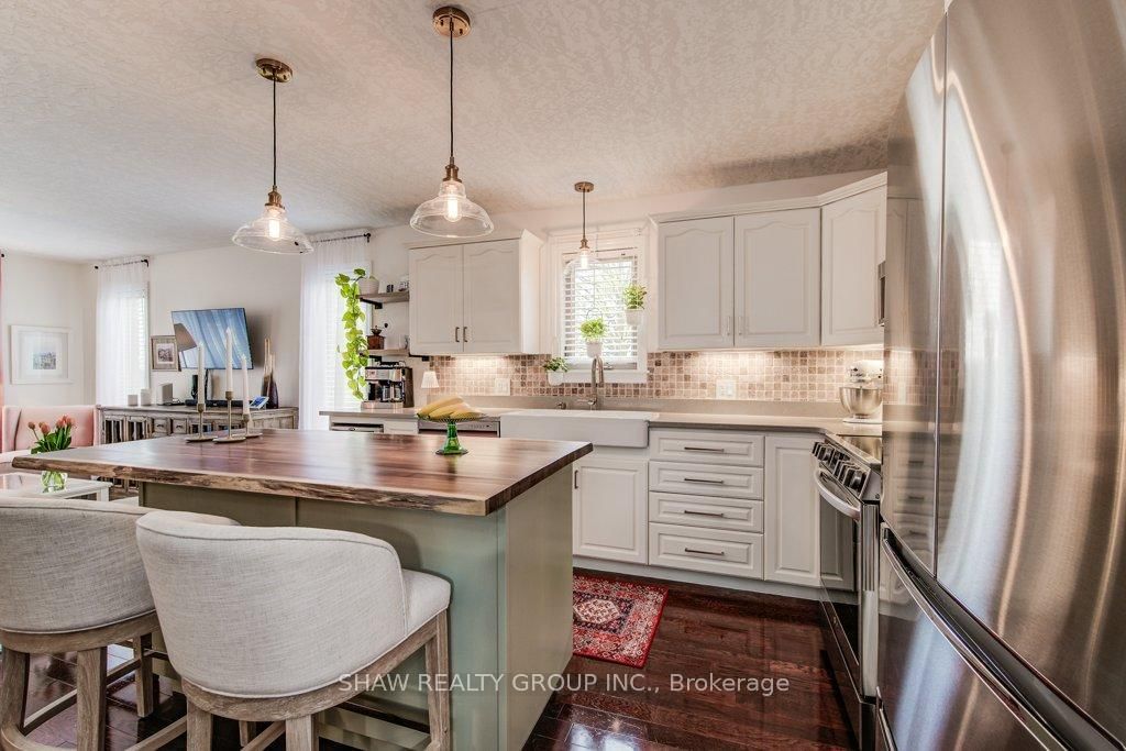 Listing Image 16