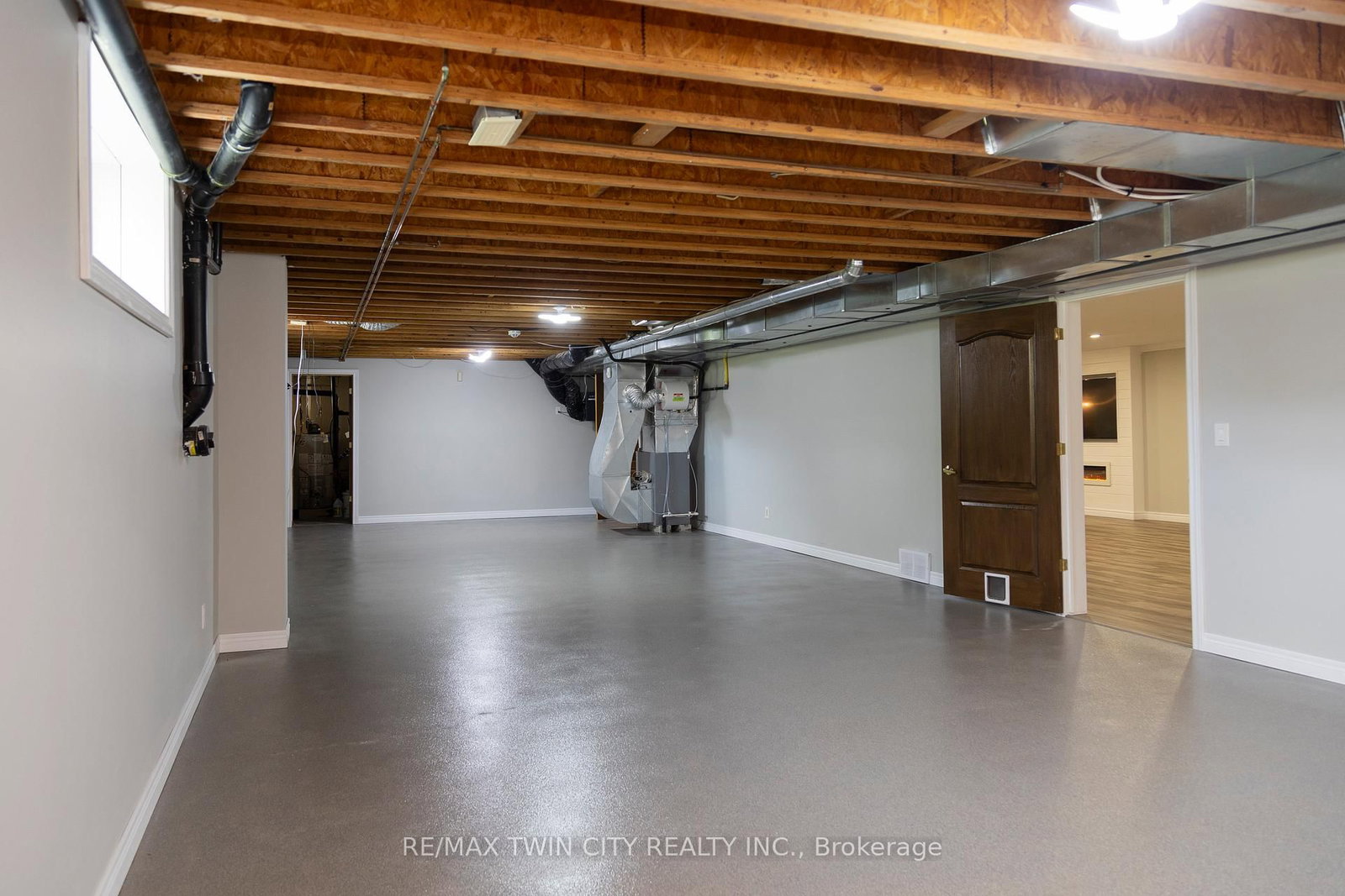 Listing Image 27