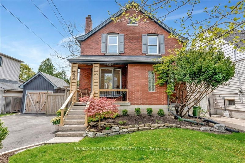 home for sale on 352 Inverness Avenue E