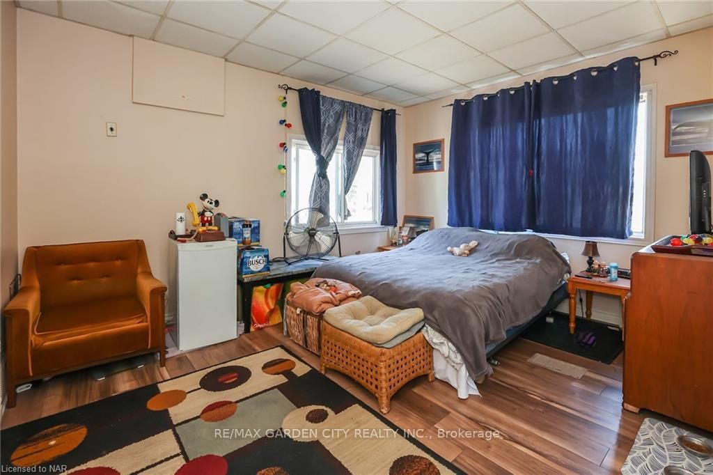 Listing Image 16