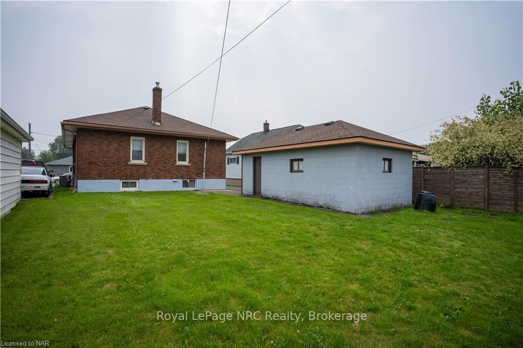 Detached House sold at 150 Clarke Street, Port Colborne, Ontario, L3K 2G3 - MLS: X8317280