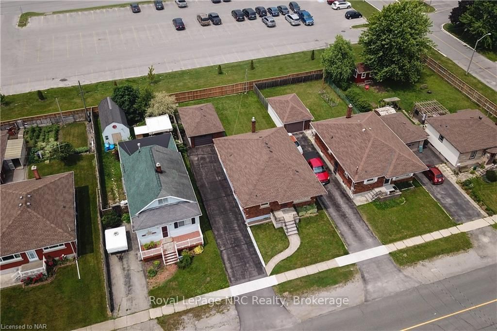 Detached House sold at 150 Clarke Street, Port Colborne, Ontario, L3K 2G3 - MLS: X8317280