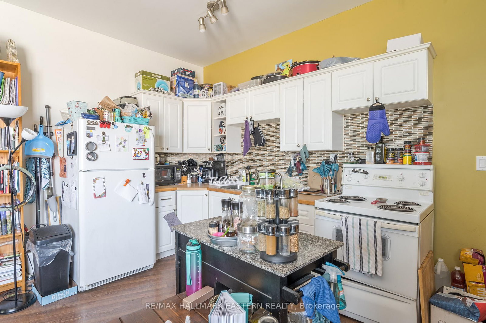 Listing Image 6