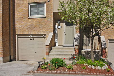 Townhouse sold at 9-95 Fonthill Road, Hamilton, Fessenden, L9C 6T1 - MLS: X8317314