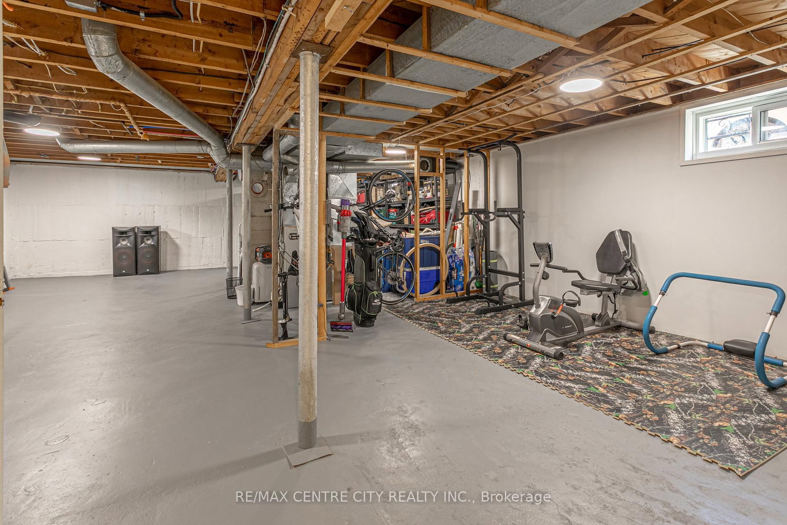 Listing Image 24