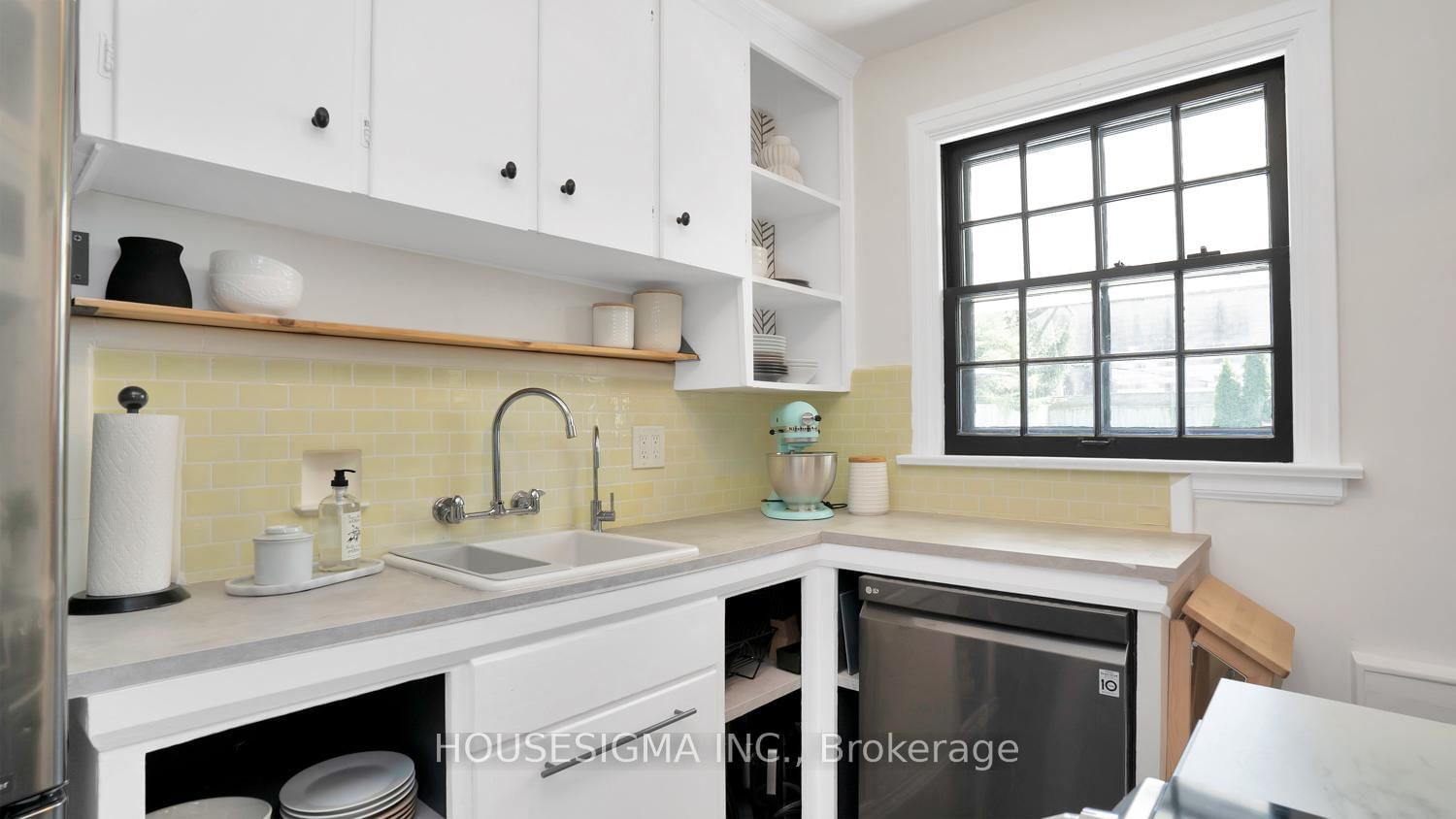 Listing Image 15