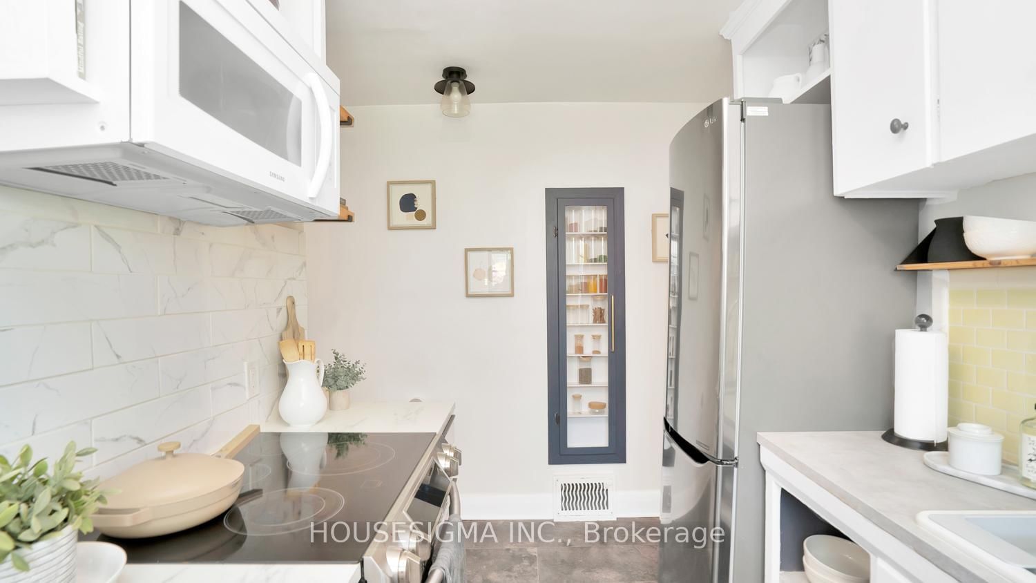 Listing Image 16