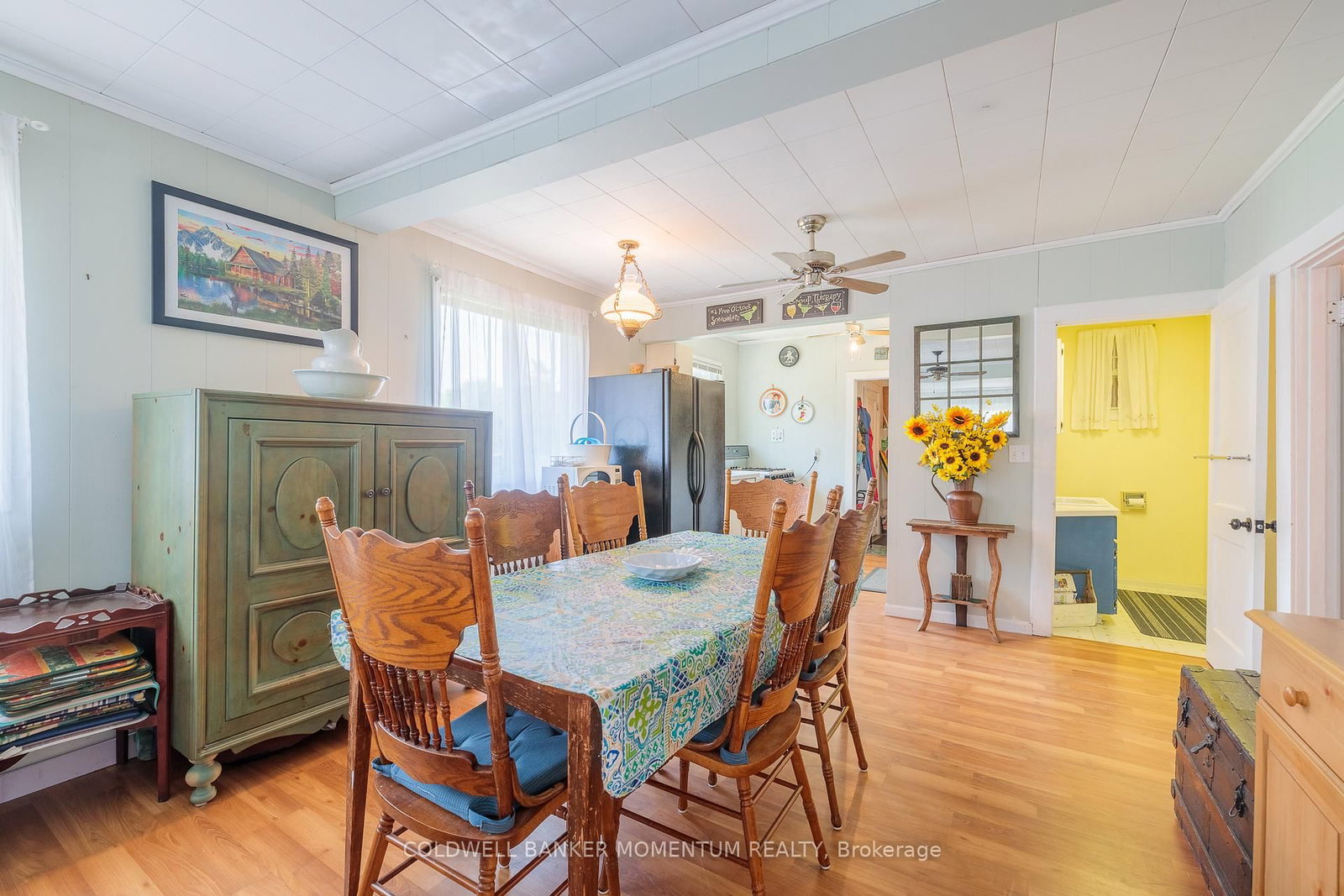 Listing Image 11