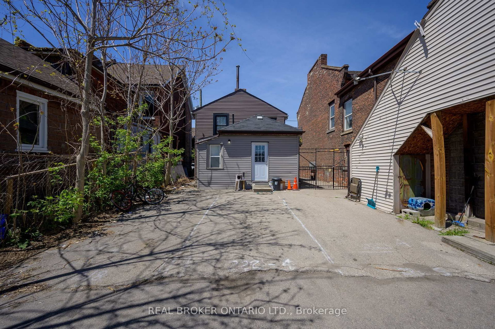 Listing Image 19