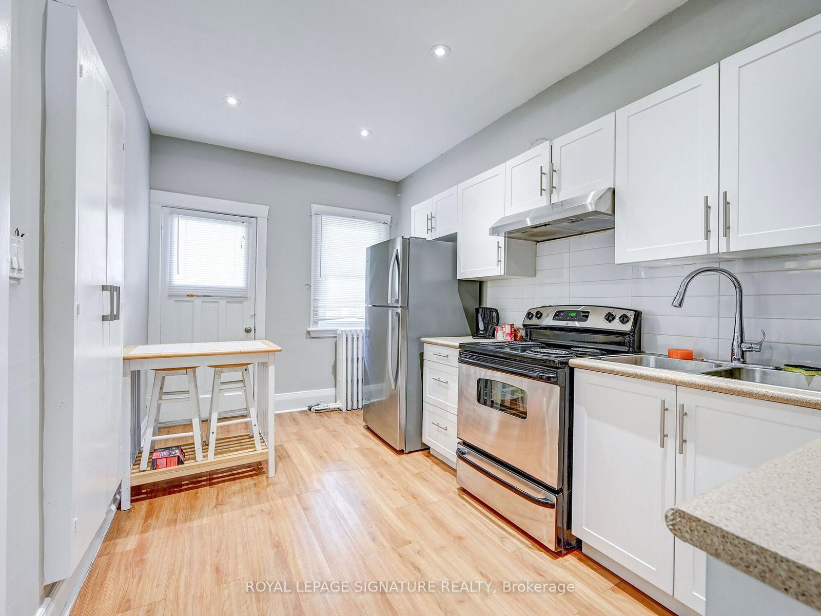 Listing Image 16