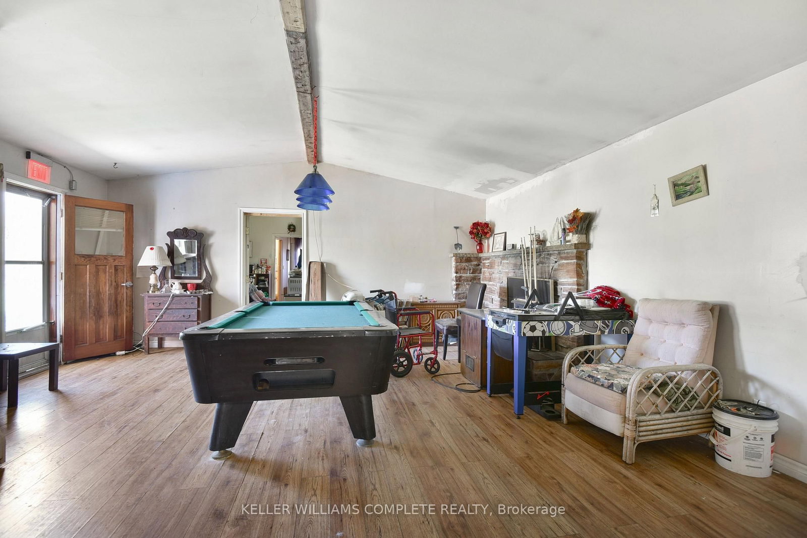 Listing Image 7