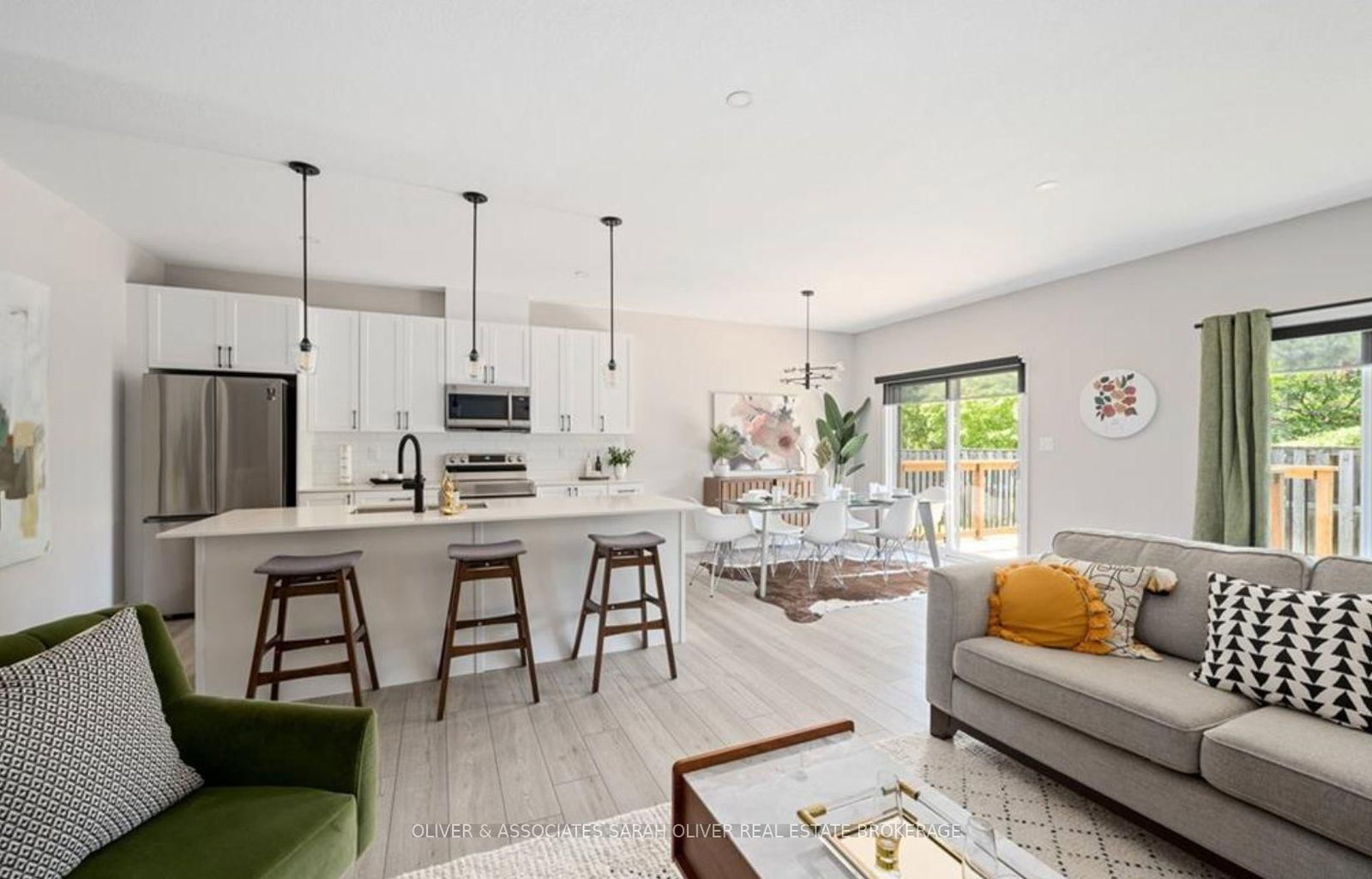 Listing Image 10