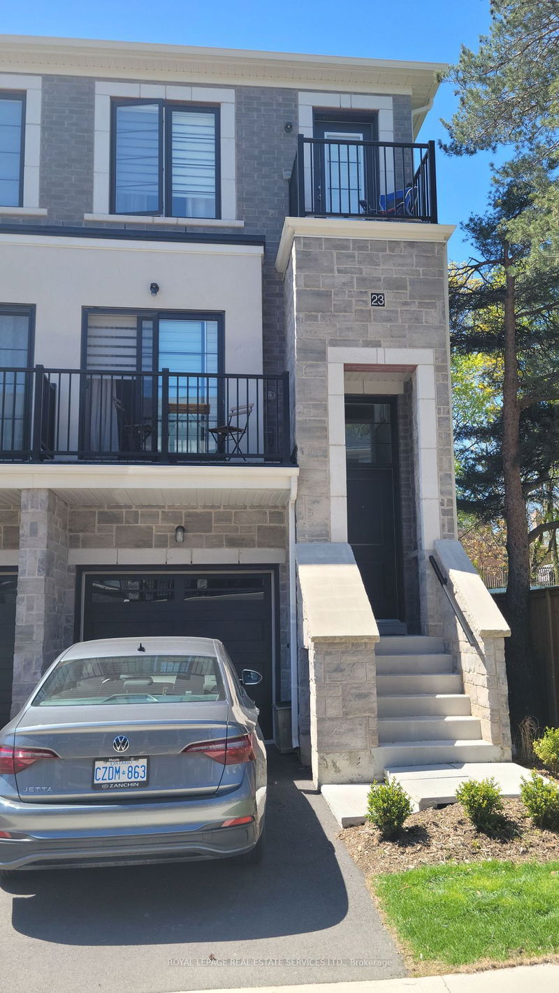 home for lease on 23-383 Dundas Street E