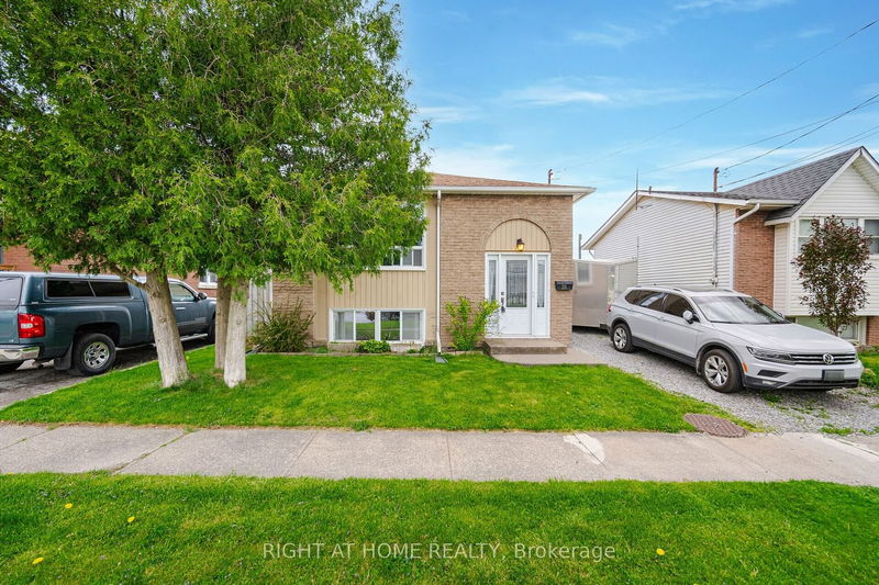 home for sale on 216 Queen Street S