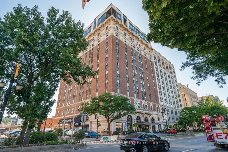 home for lease on 515-118 King Street E