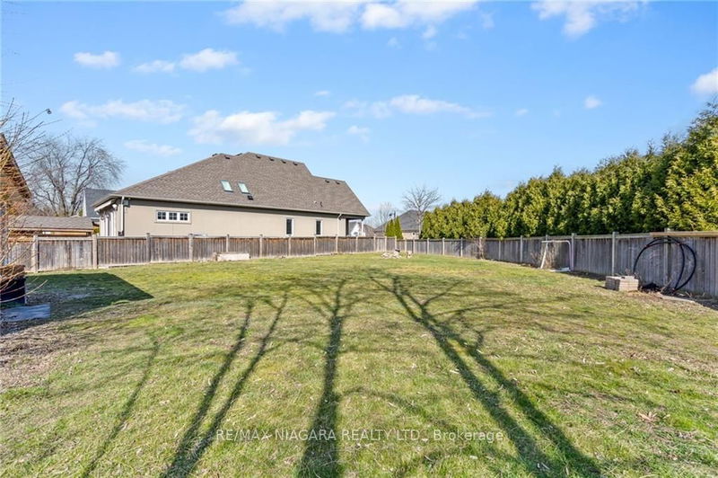 69 Stoneridge Cres  Niagara-on-the-Lake, L0S 1P0 | Image 2