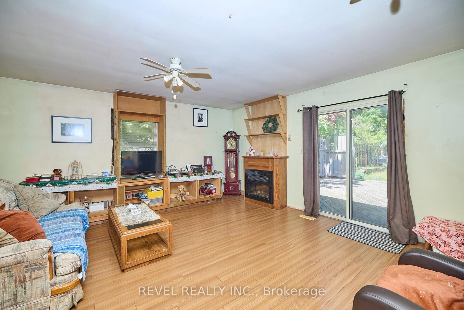 Listing Image 3