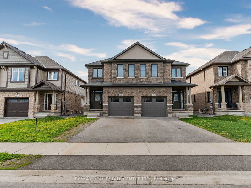 9561 Tallgrass Avenue, Niagara Falls