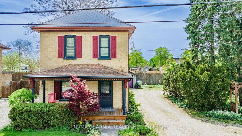 home for sale on 17 King Street E