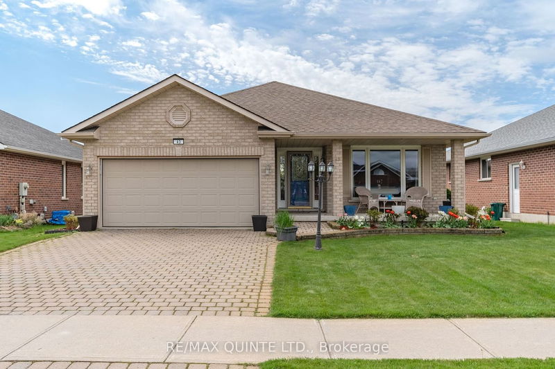 home for sale on 43 Hemlock Crescent
