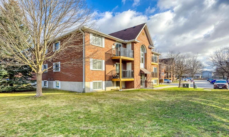 902 - 565 Greenfield Ave, Kitchener, N2C 2P5 | Image 2