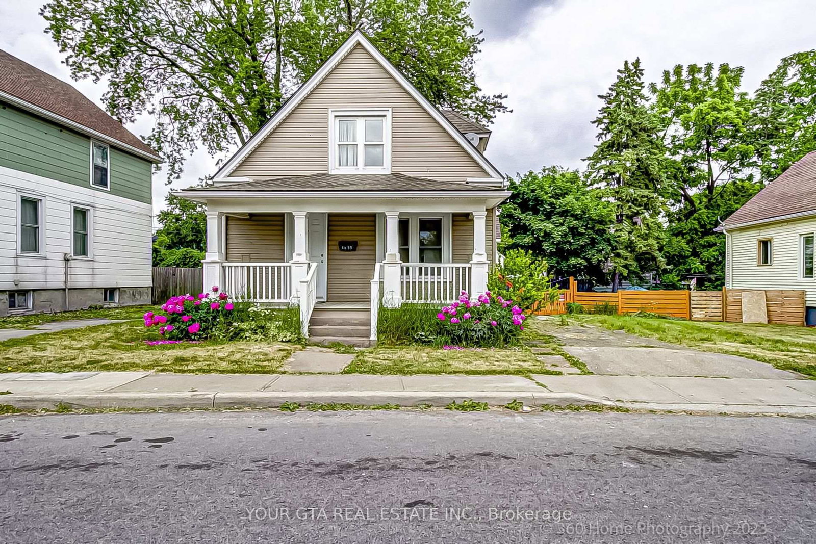Listing Image 4