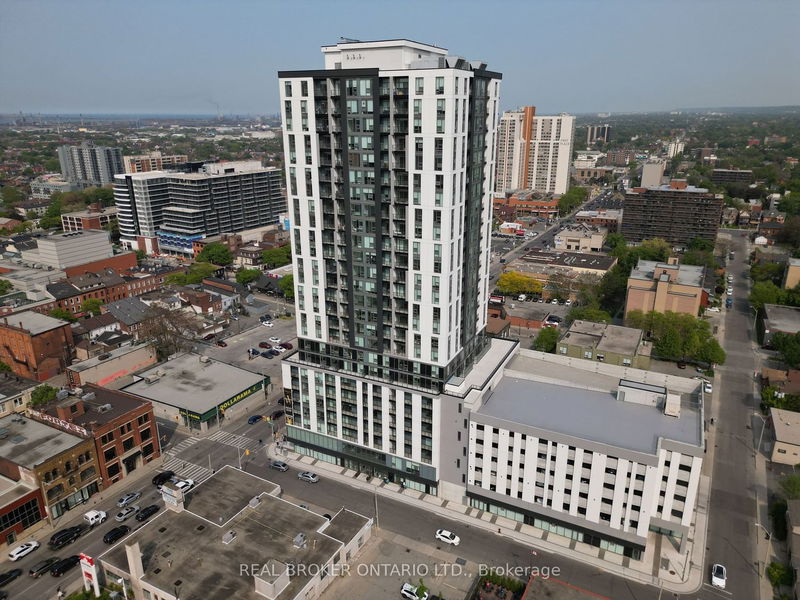 home for lease on 1709-49 Walnut Street S