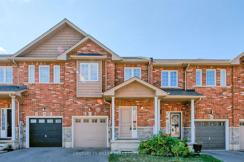 home for lease on 5-45 Seabreeze Crescent