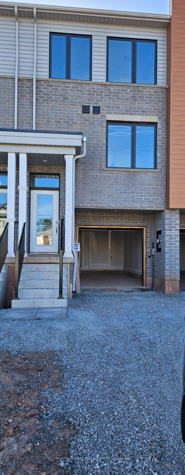 home for lease on 30 Reid Avenue N