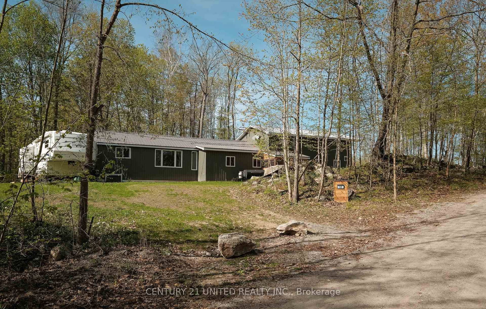 Listing Image 3