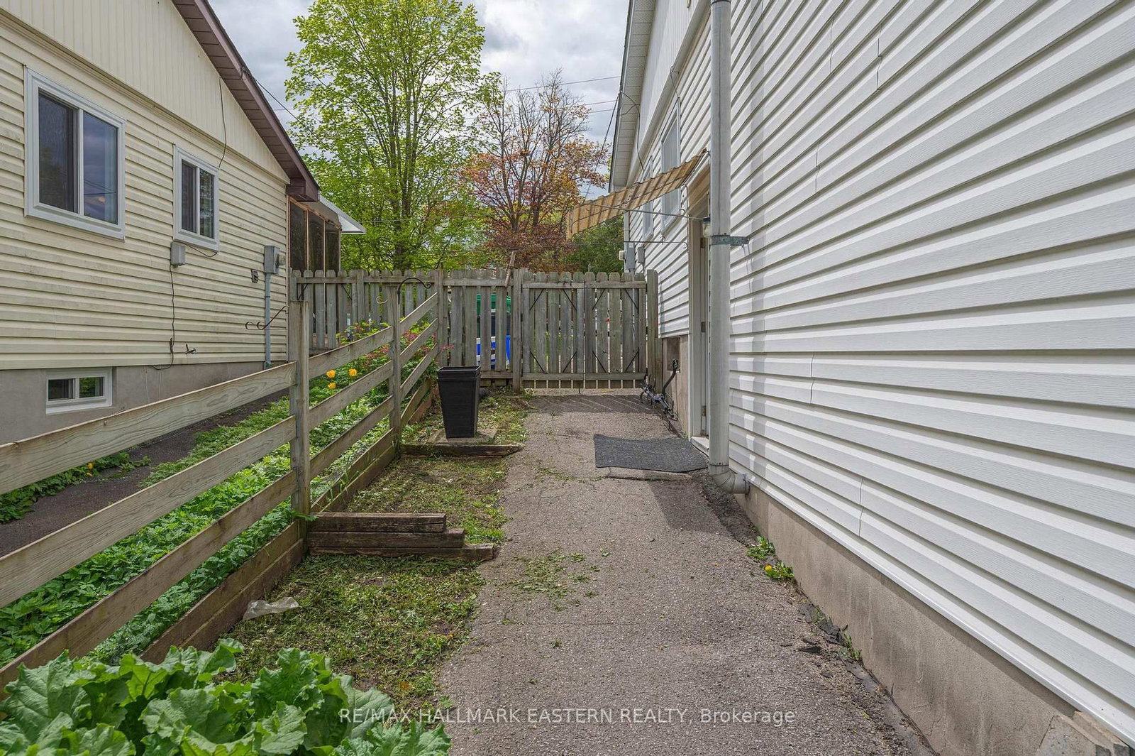 Listing Image 37