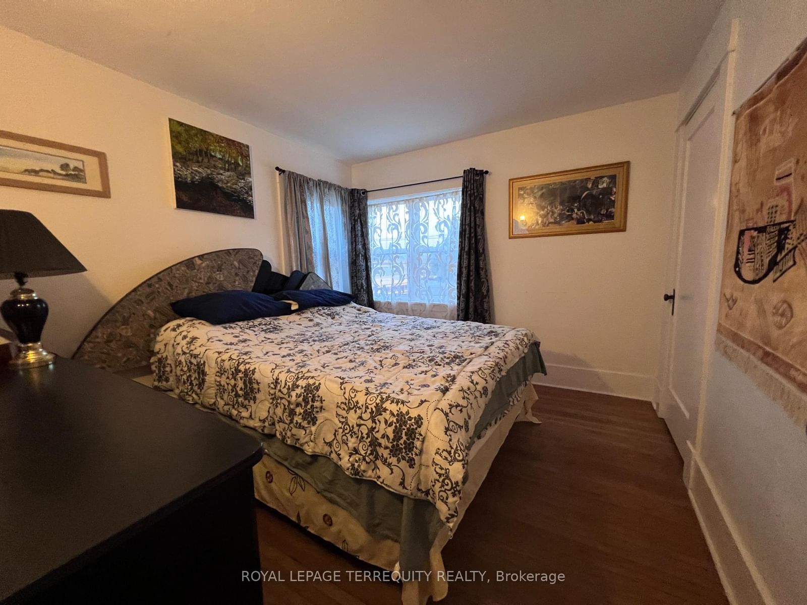 Listing Image 16