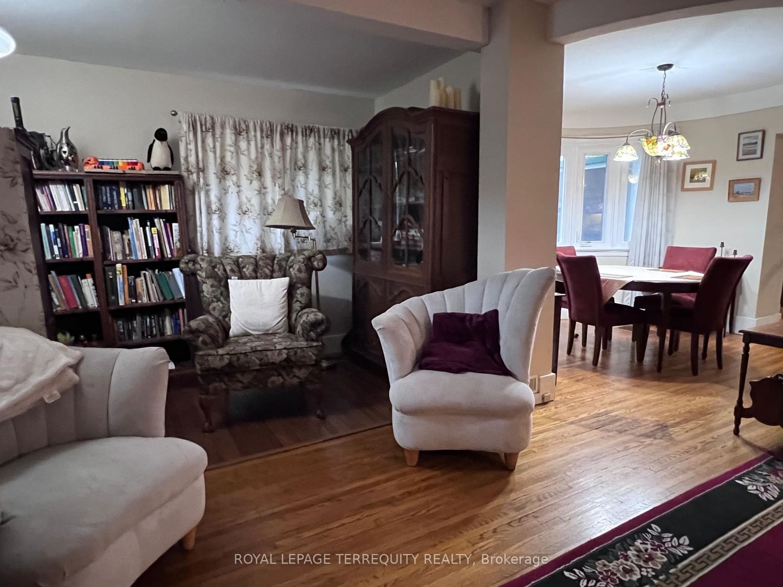 Listing Image 8