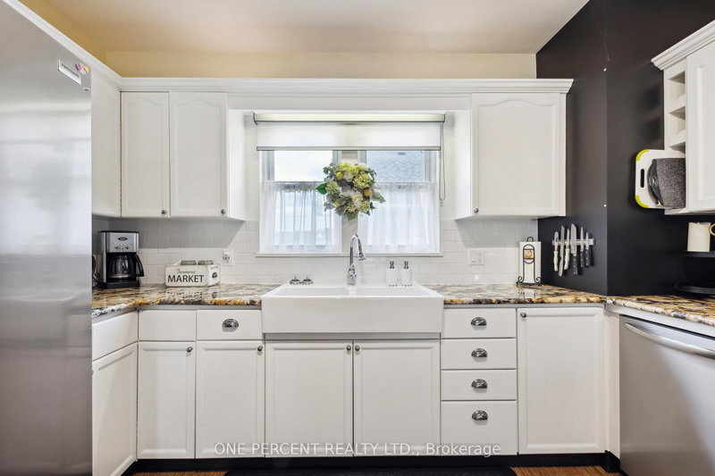 18 Joseph St, Kawartha Lakes, K0M 1A0 | Image 2