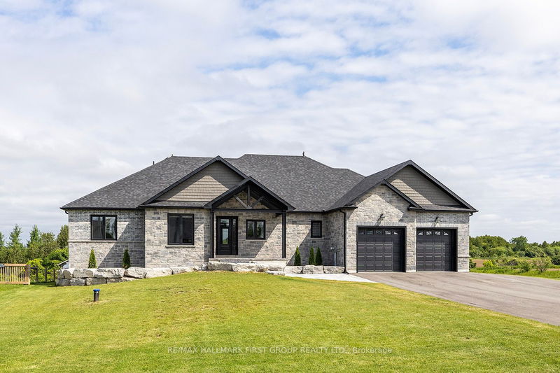 121 Gilson St  Kawartha Lakes, K0M 2C0 | Image 1