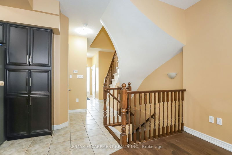 51 Redcedar Cres  Hamilton, L8E 0G3 | Image 11