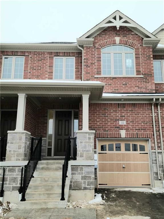 home for lease on 32 Reistwood Drive