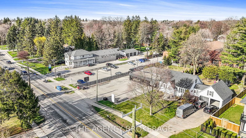 111-115 FIDDLERS GREEN Rd  Hamilton, L9G 1W4 | Image 2