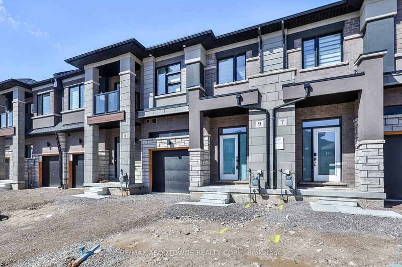 home for lease on 9 Wakeling Drive