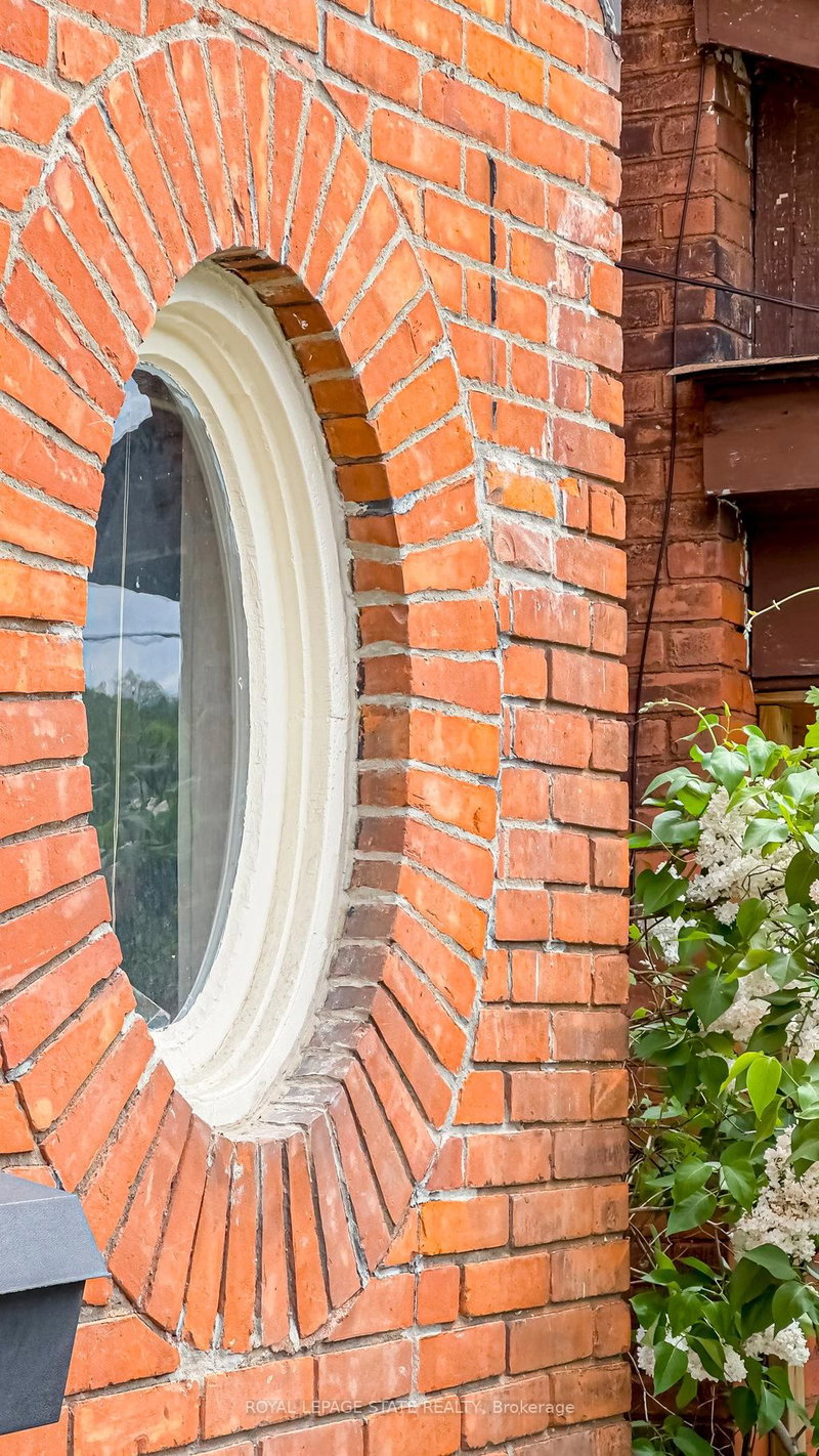 361 Cumberland Ave, Hamilton, L8M 2A5 | Image 3