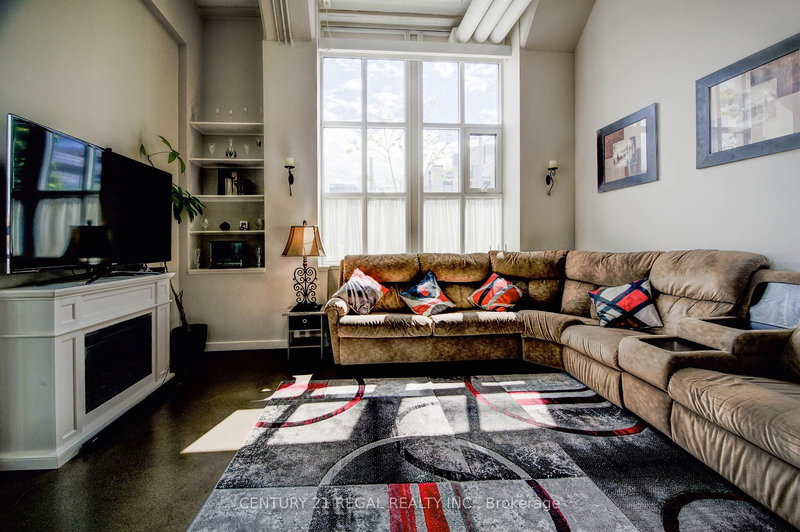 102 - 404 King St W, Kitchener, N2G 4Z9 | Image 3